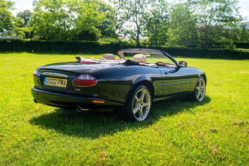 Jaguar XKR 4
