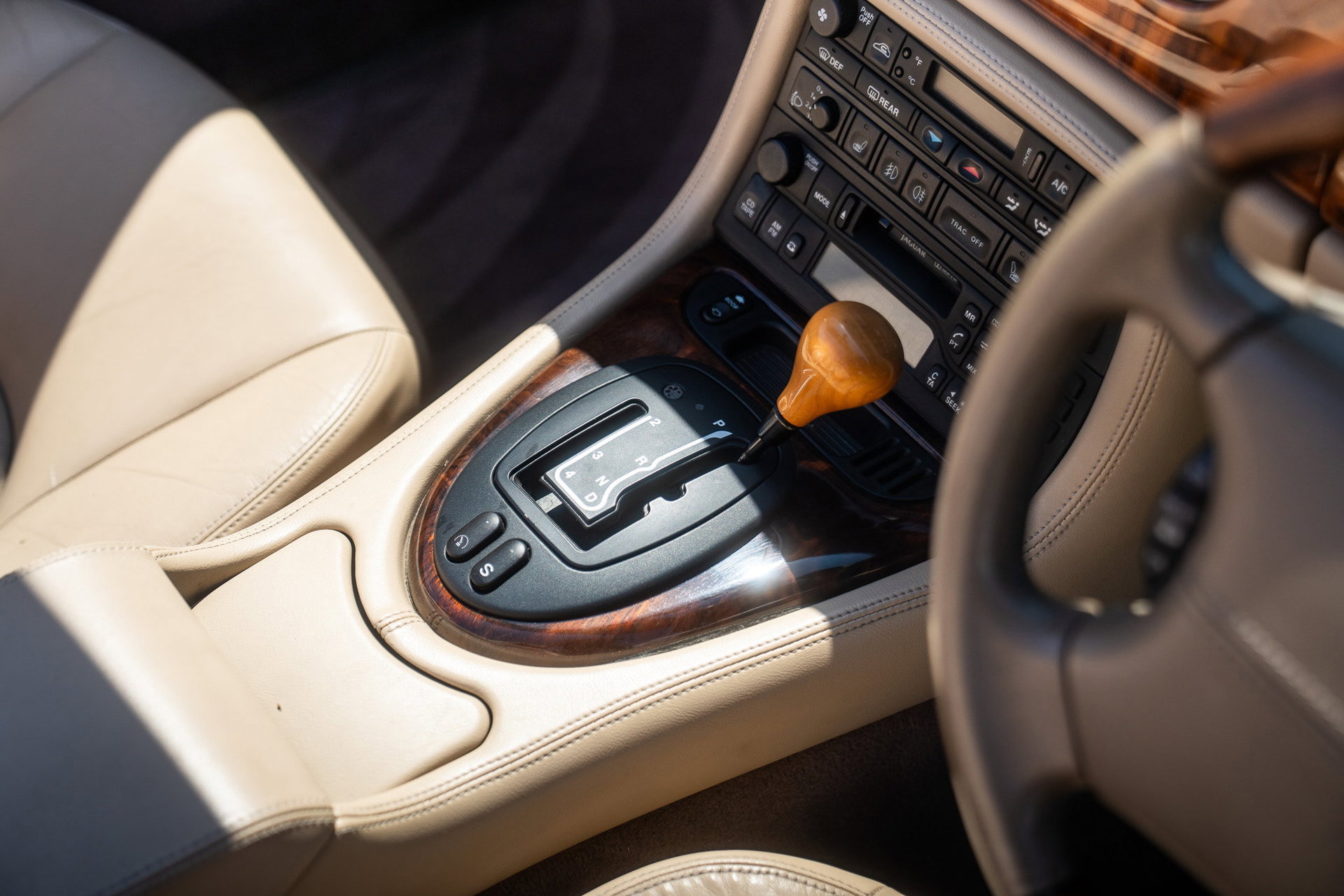 Jaguar XKR