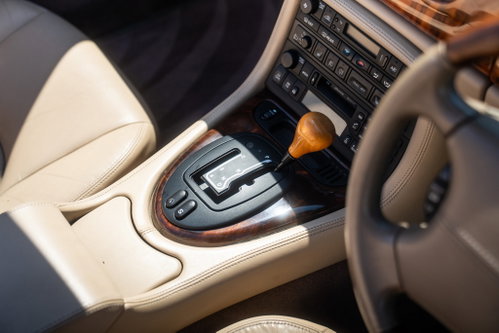 Jaguar XKR 22