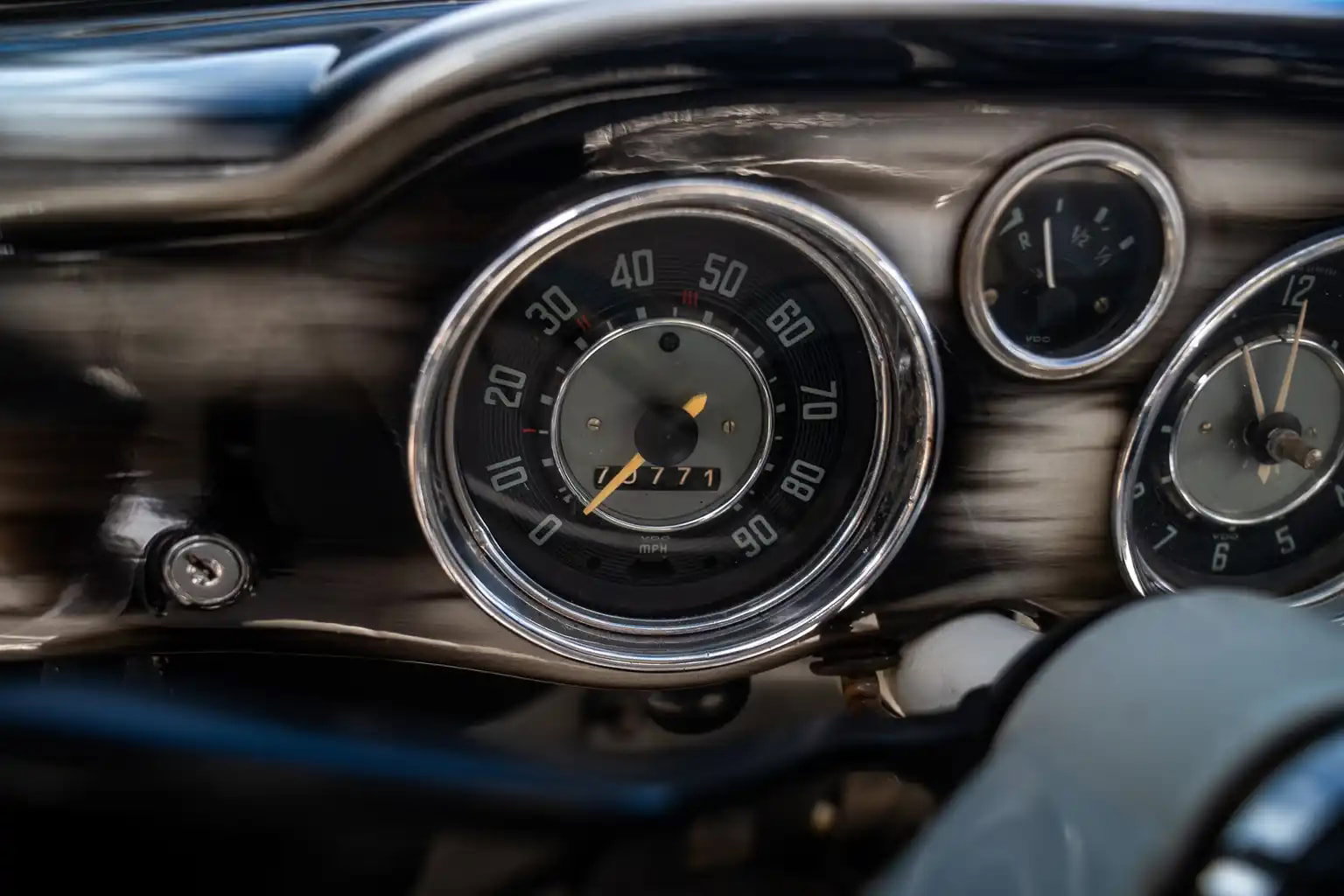 Volkswagen Karmann Ghia