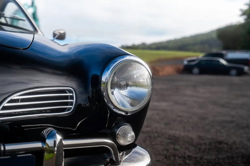 Volkswagen Karmann Ghia 11