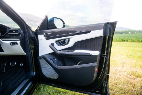 Lamborghini URUS 20
