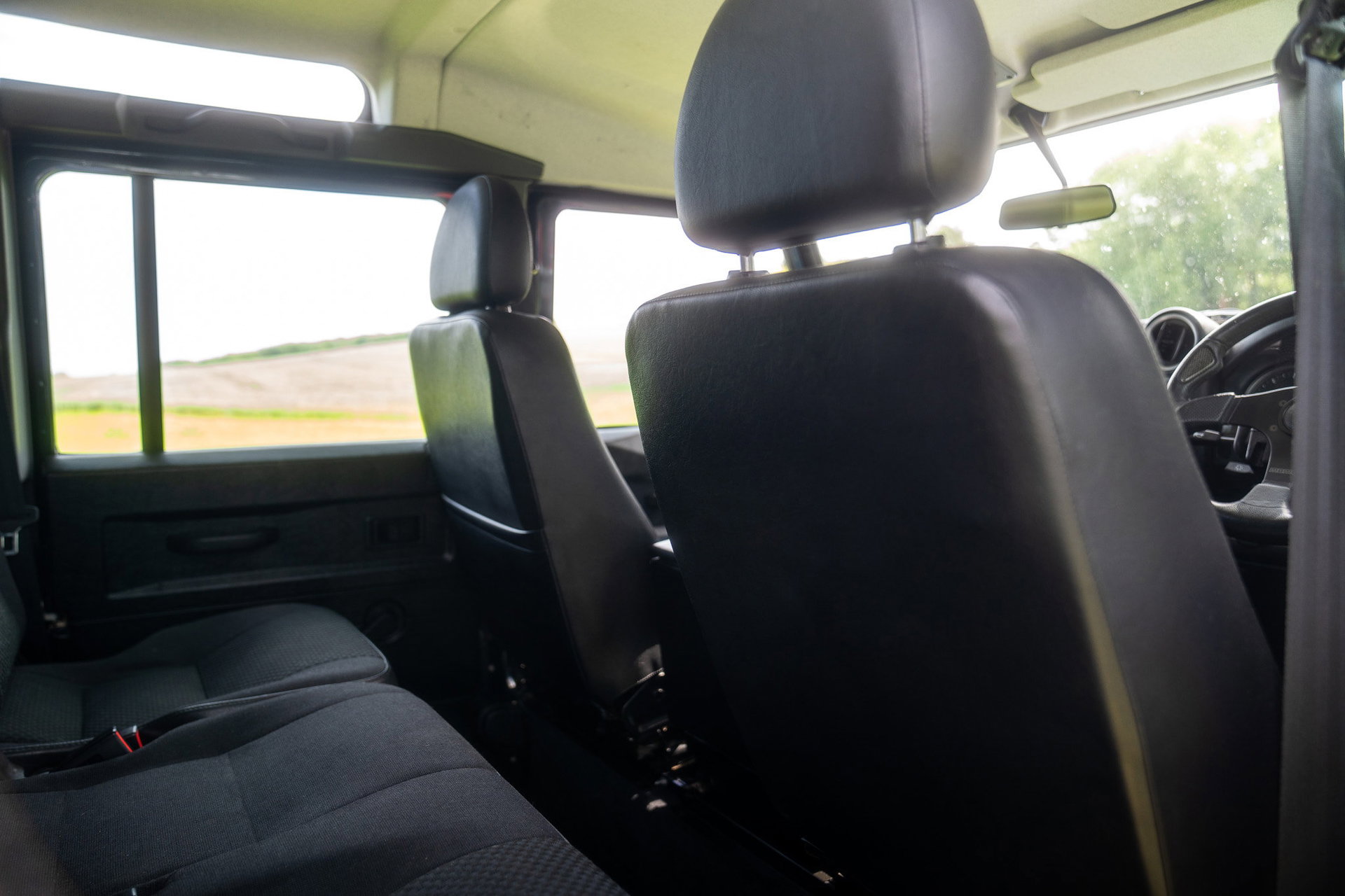 Land Rover DEFENDER 110