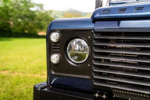 Land Rover DEFENDER 110 10