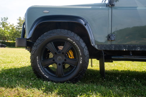 Land Rover DEFENDER 110 20