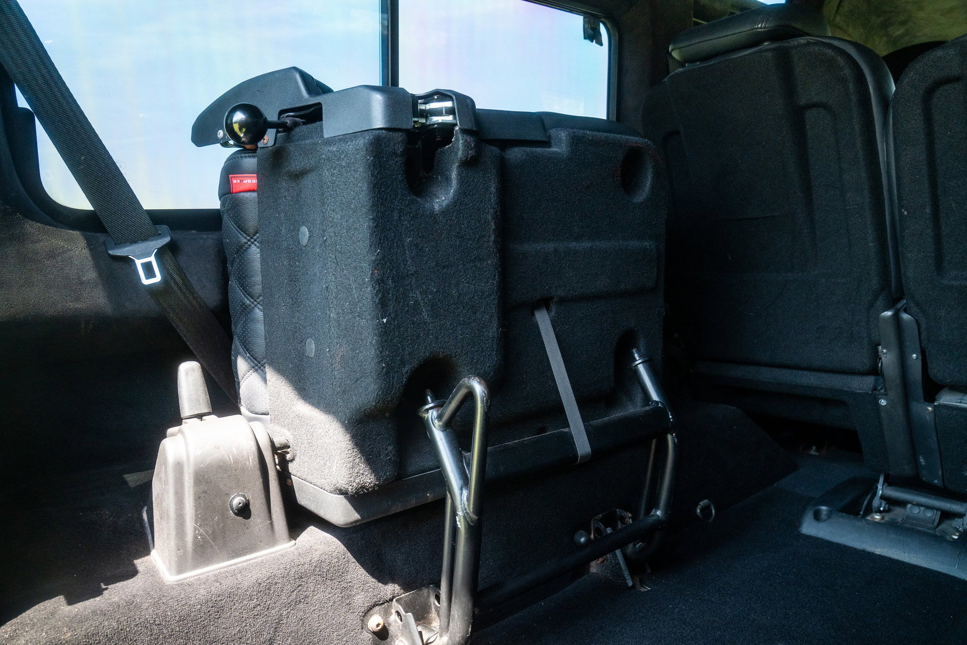 Land Rover DEFENDER 110