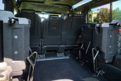Land Rover DEFENDER 110 36