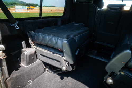 Land Rover DEFENDER 110 35