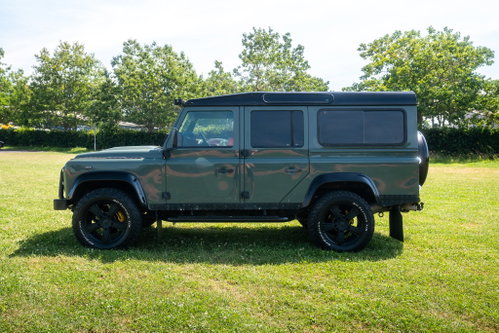 Land Rover DEFENDER 110 7