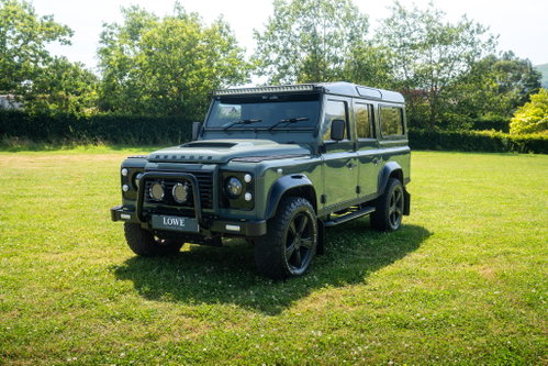 Land Rover DEFENDER 110 2