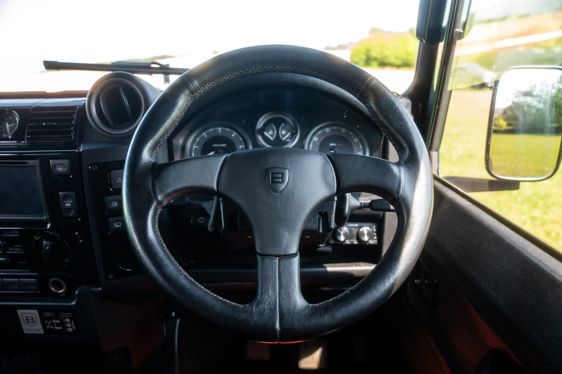 Land Rover DEFENDER 110
