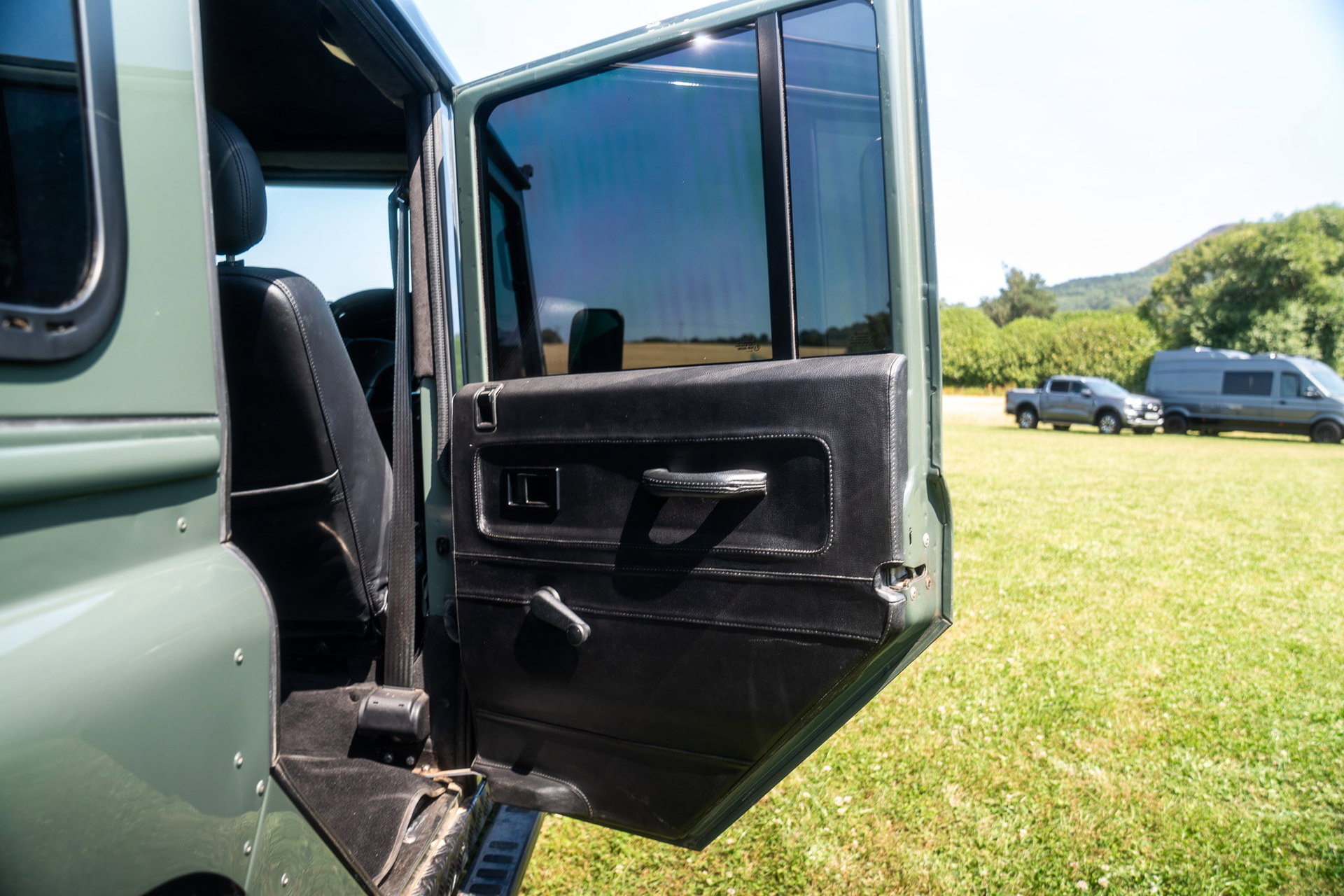 Land Rover DEFENDER 110