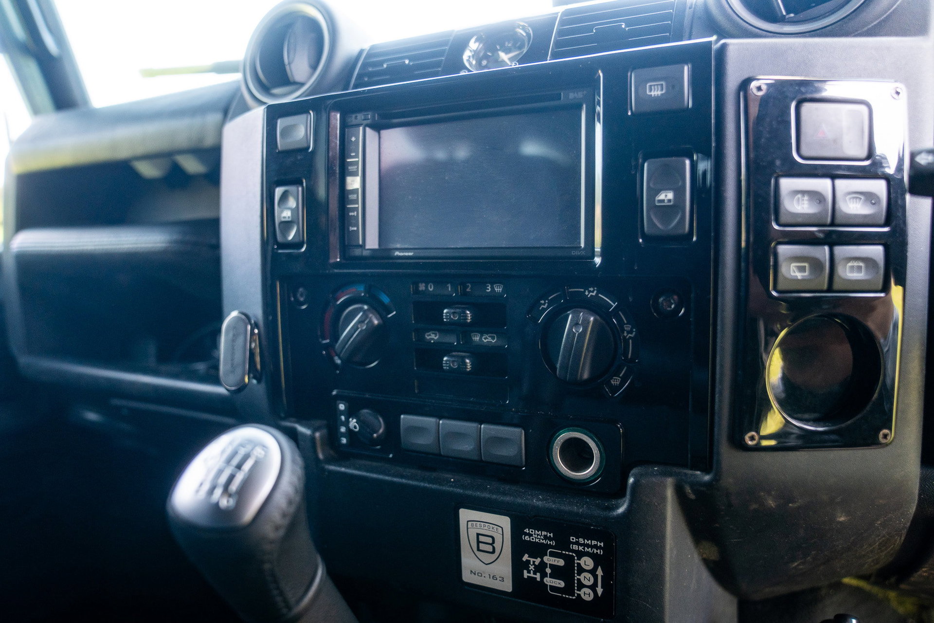 Land Rover DEFENDER 110