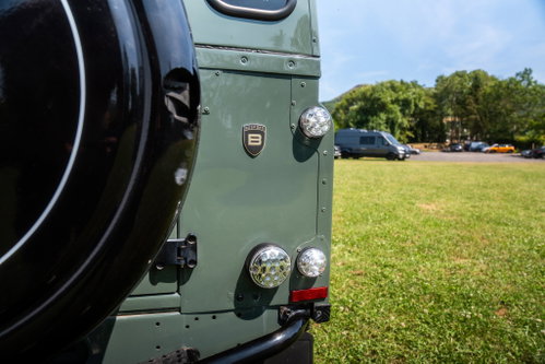 Land Rover DEFENDER 110 16