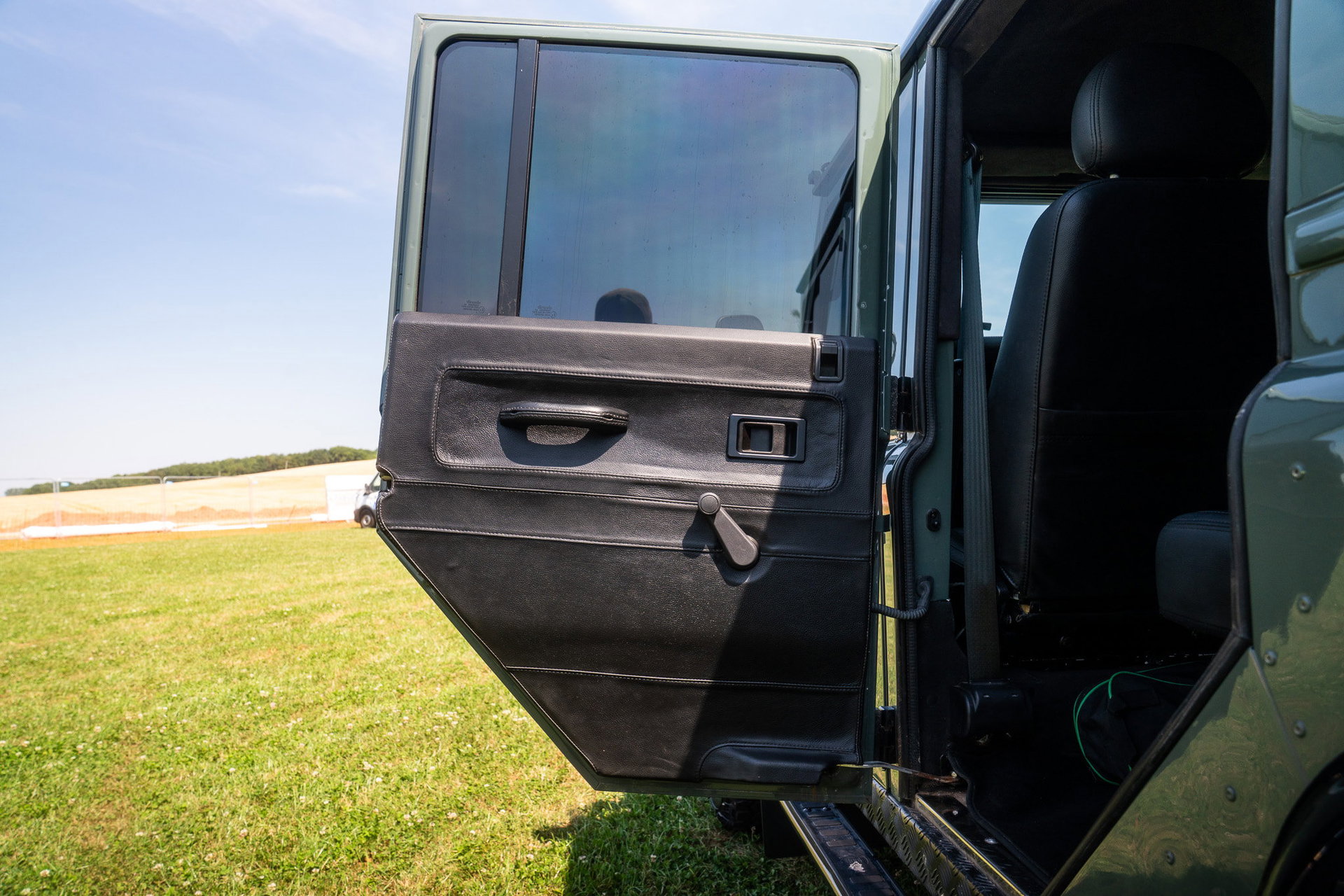 Land Rover DEFENDER 110