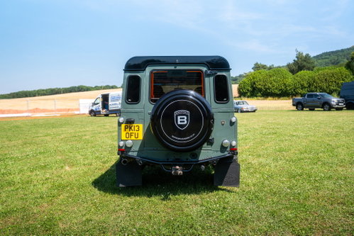 Land Rover DEFENDER 110 5