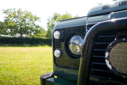 Land Rover DEFENDER 110 11