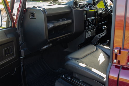 Land Rover DEFENDER 110 21