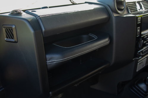 Land Rover DEFENDER 110 20