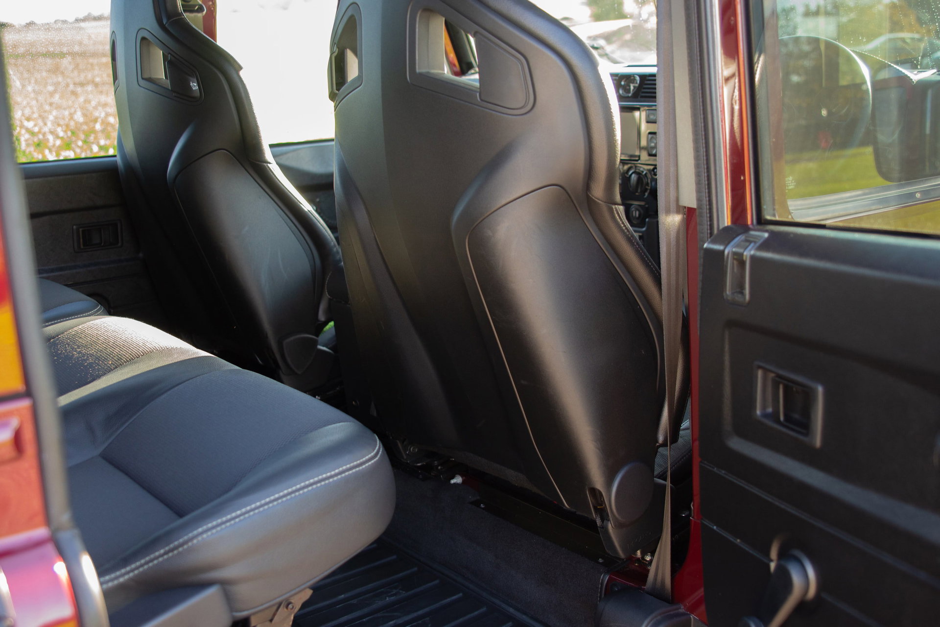 Land Rover DEFENDER 110