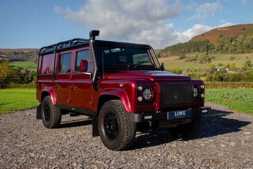 Land Rover DEFENDER 110 2
