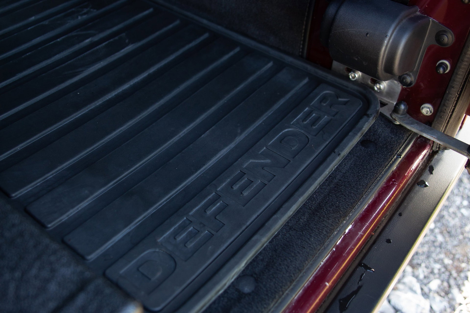 Land Rover DEFENDER 110