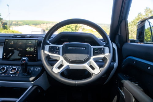 Land Rover DEFENDER 110 45
