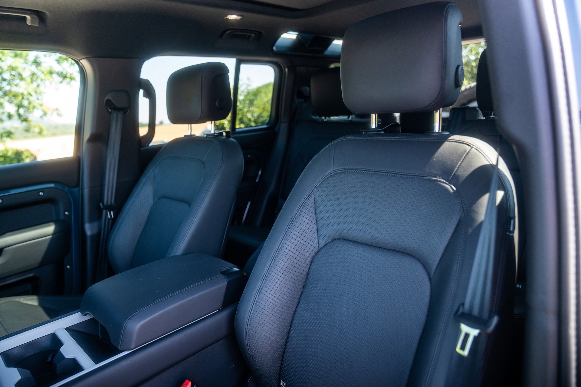 Land Rover DEFENDER 110
