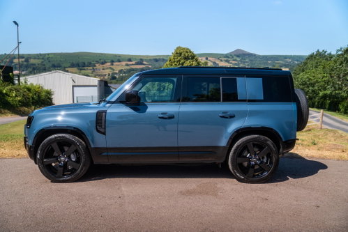 Land Rover DEFENDER 110 3