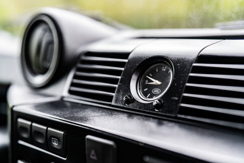 Land Rover Defender 14