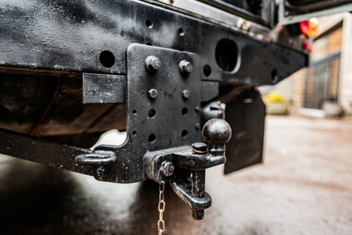 Land Rover Defender 25