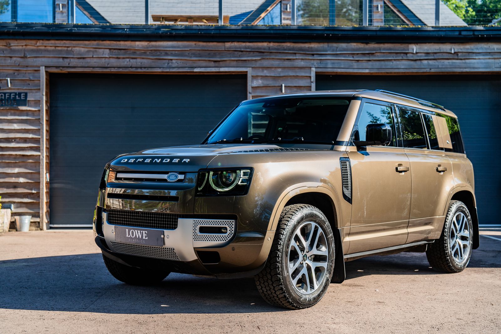 Land Rover Defender