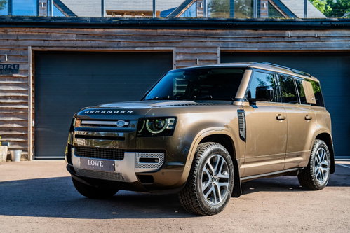Land Rover Defender 0