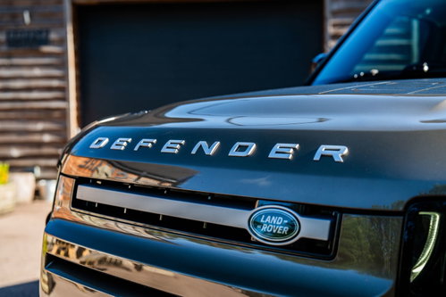 Land Rover Defender 5