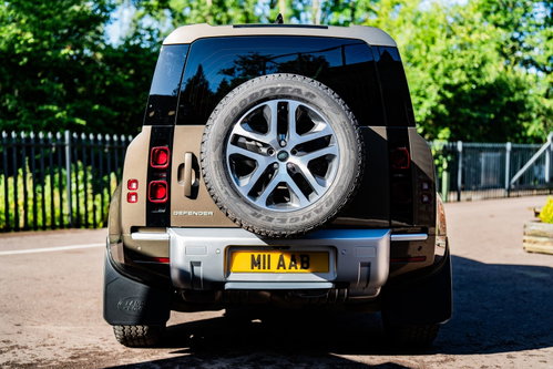Land Rover Defender 21