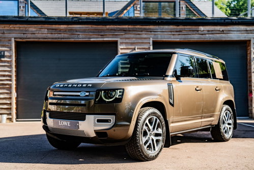 Land Rover Defender 24