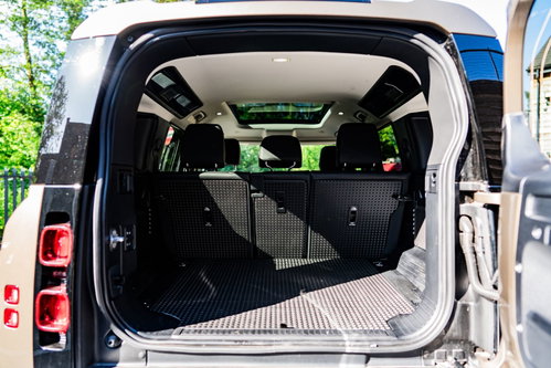 Land Rover Defender 32