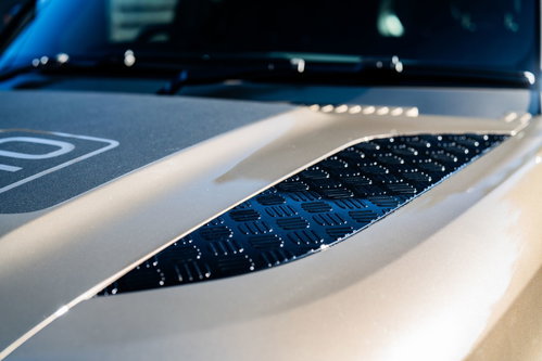 Land Rover Defender 8