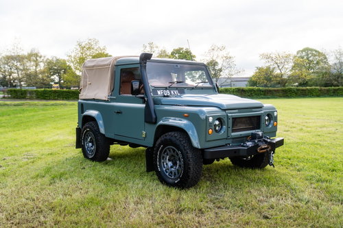 Land Rover Defender 90 0