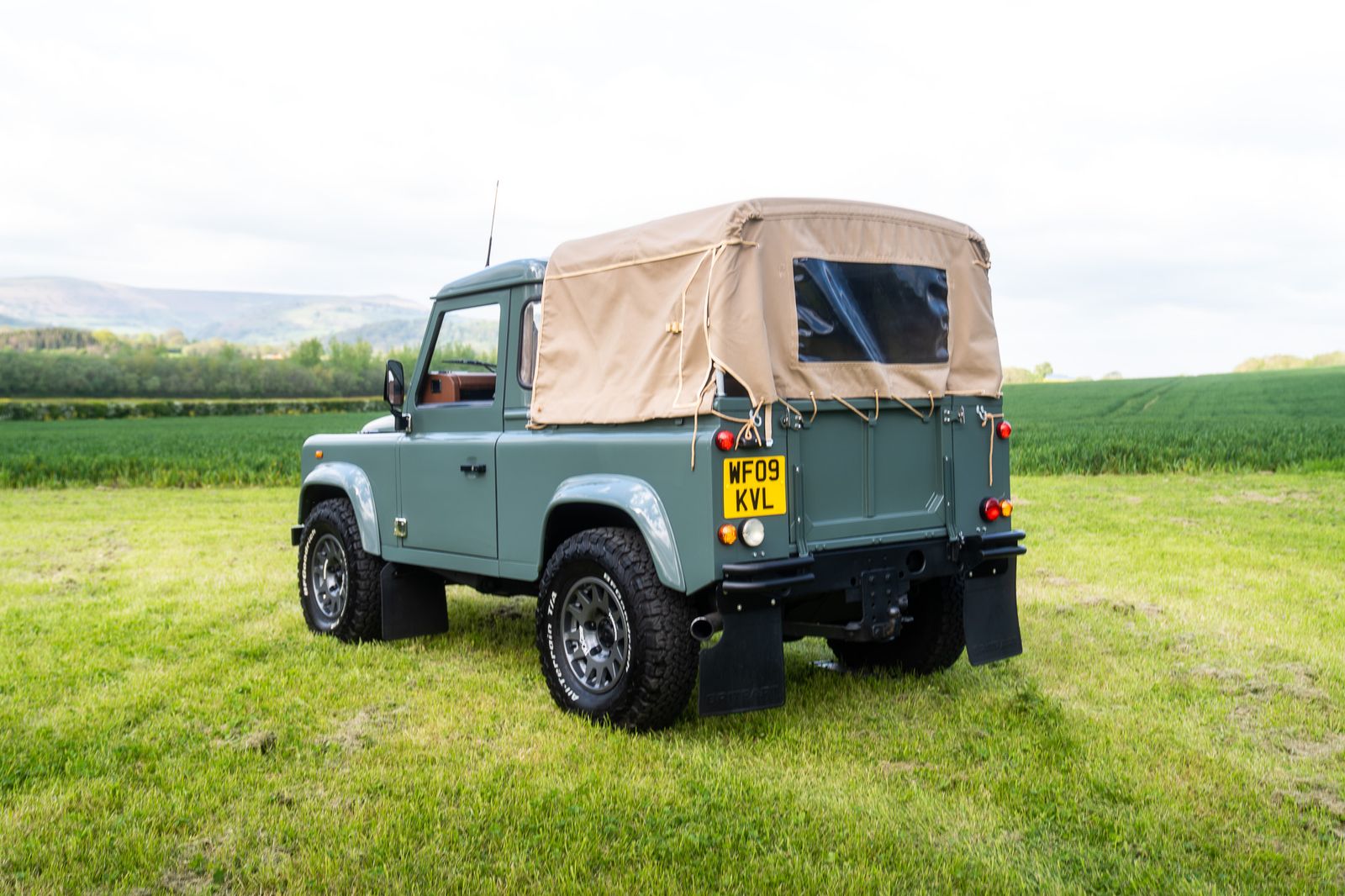 Land Rover Defender 90