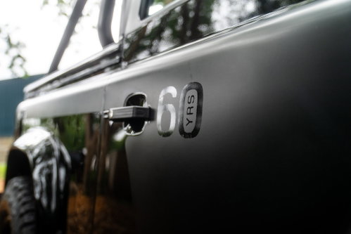 Land Rover Defender 90 12