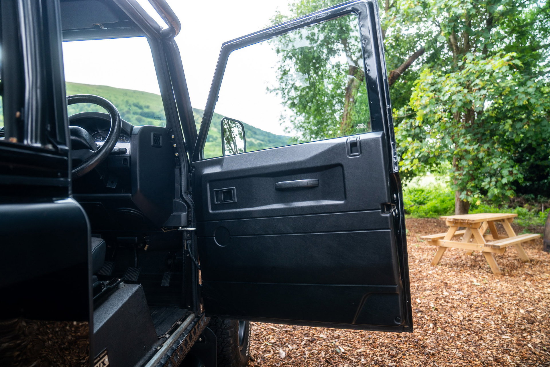 Land Rover Defender 90