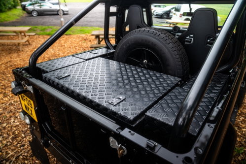 Land Rover Defender 90 15