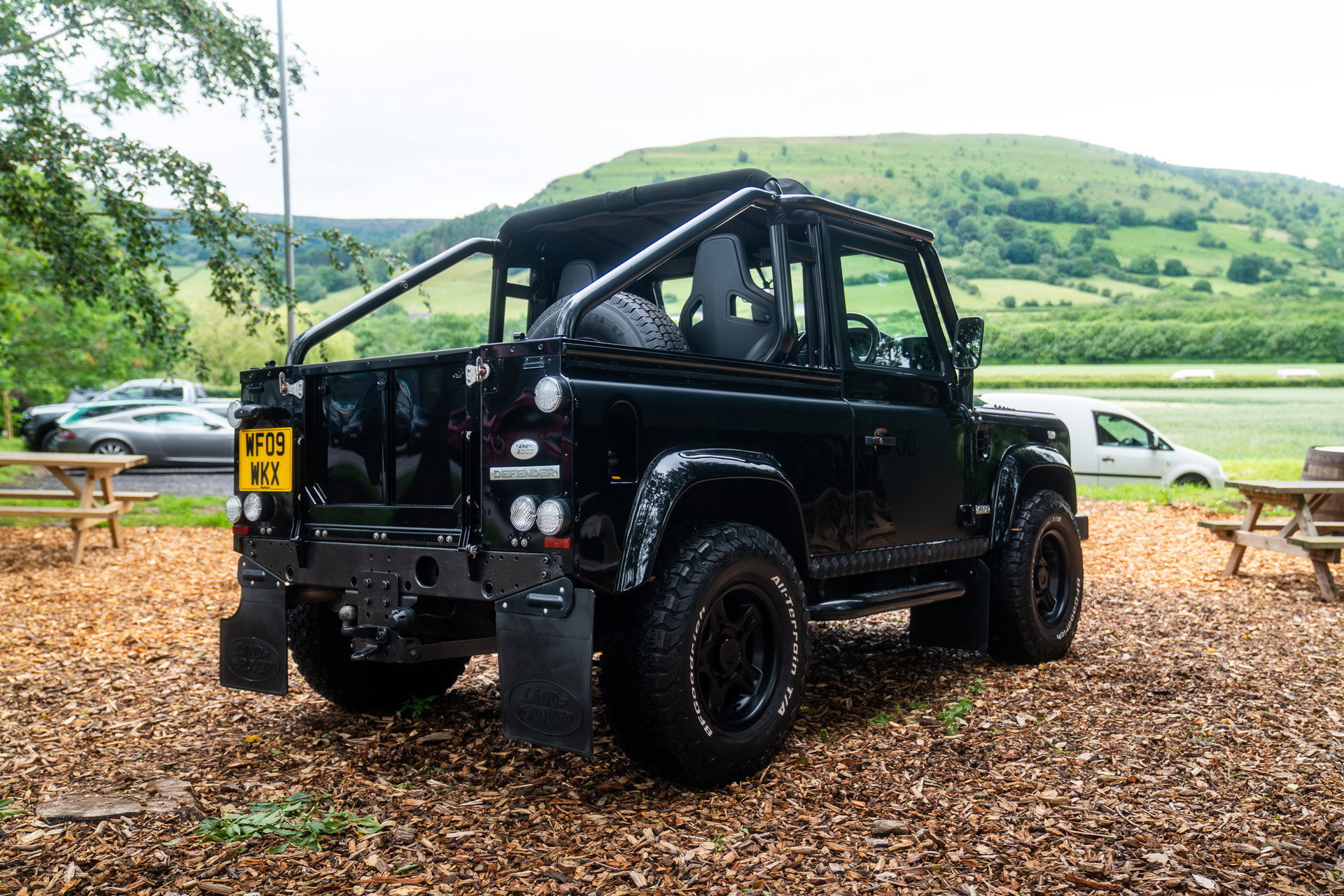 Land Rover Defender 90