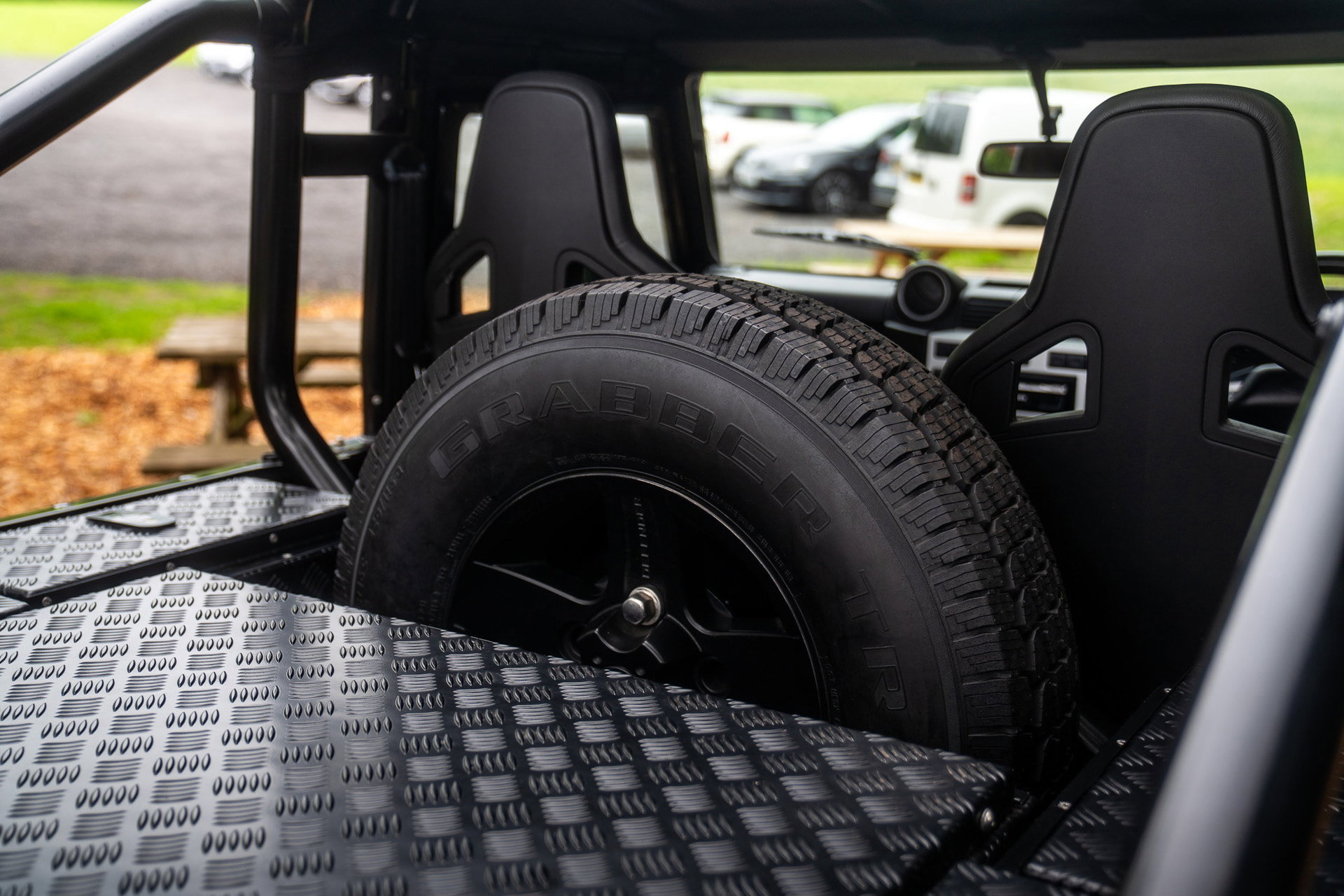 Land Rover Defender 90