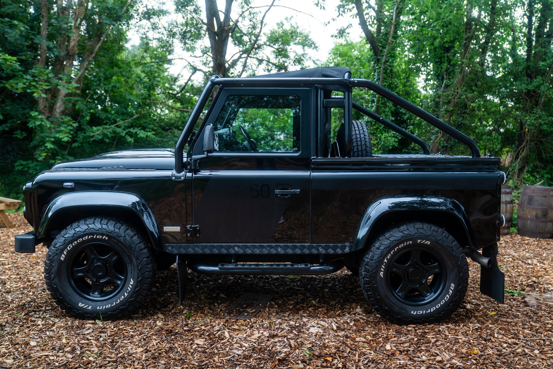 Land Rover Defender 90