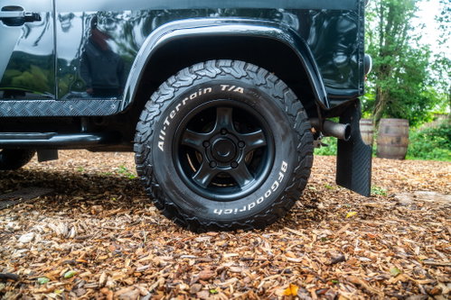 Land Rover Defender 90 27