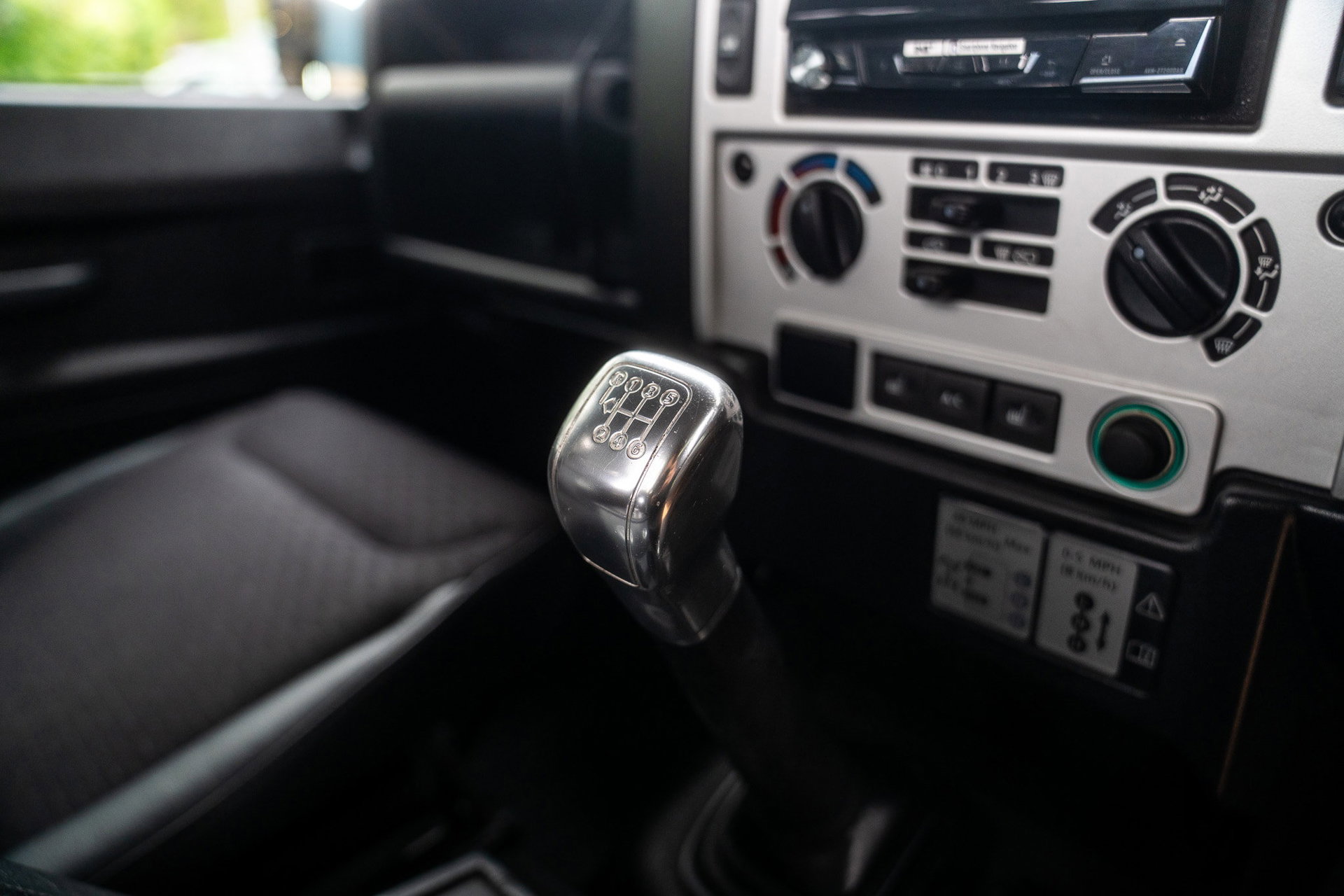 Land Rover Defender 90