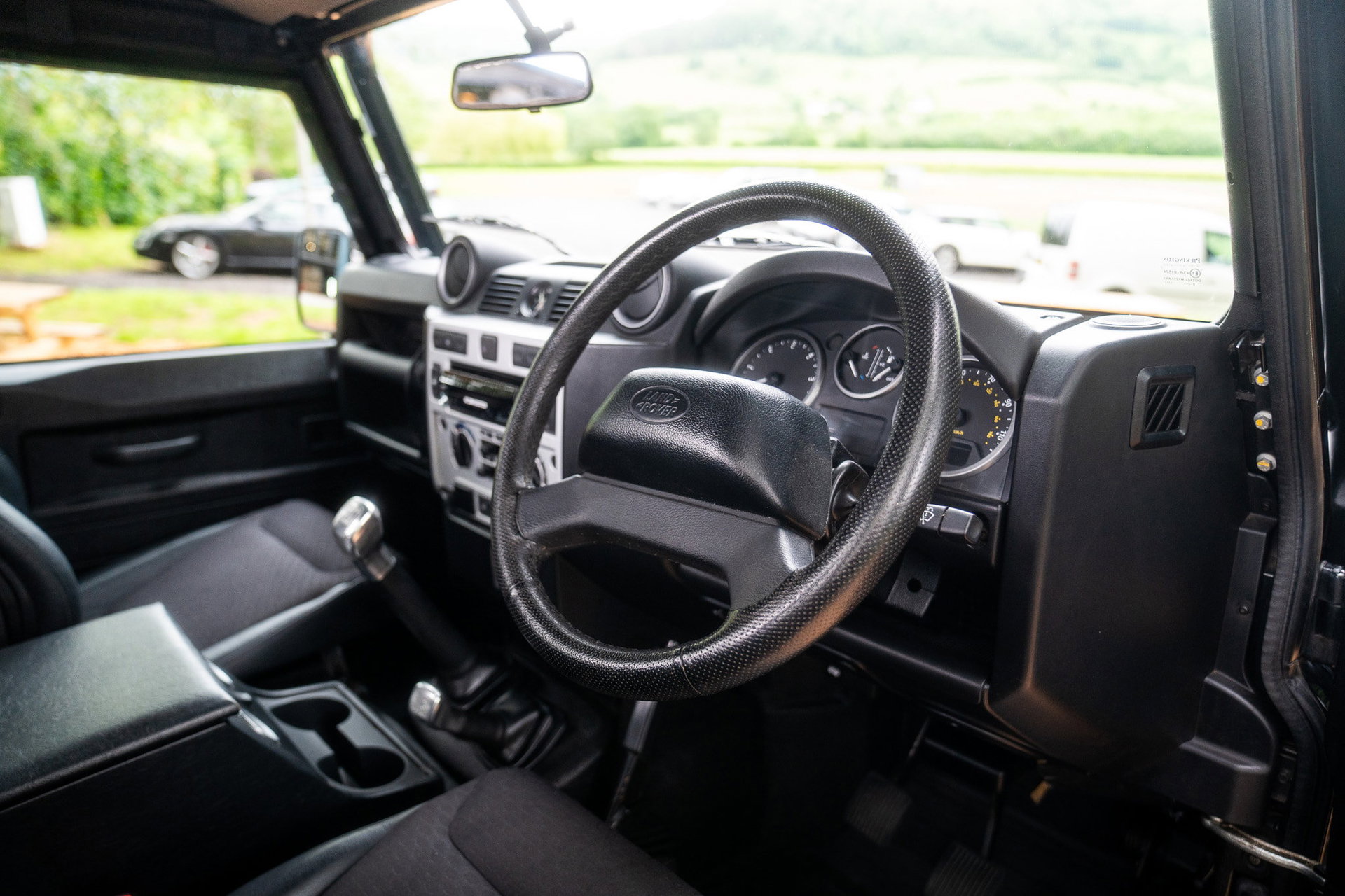 Land Rover Defender 90