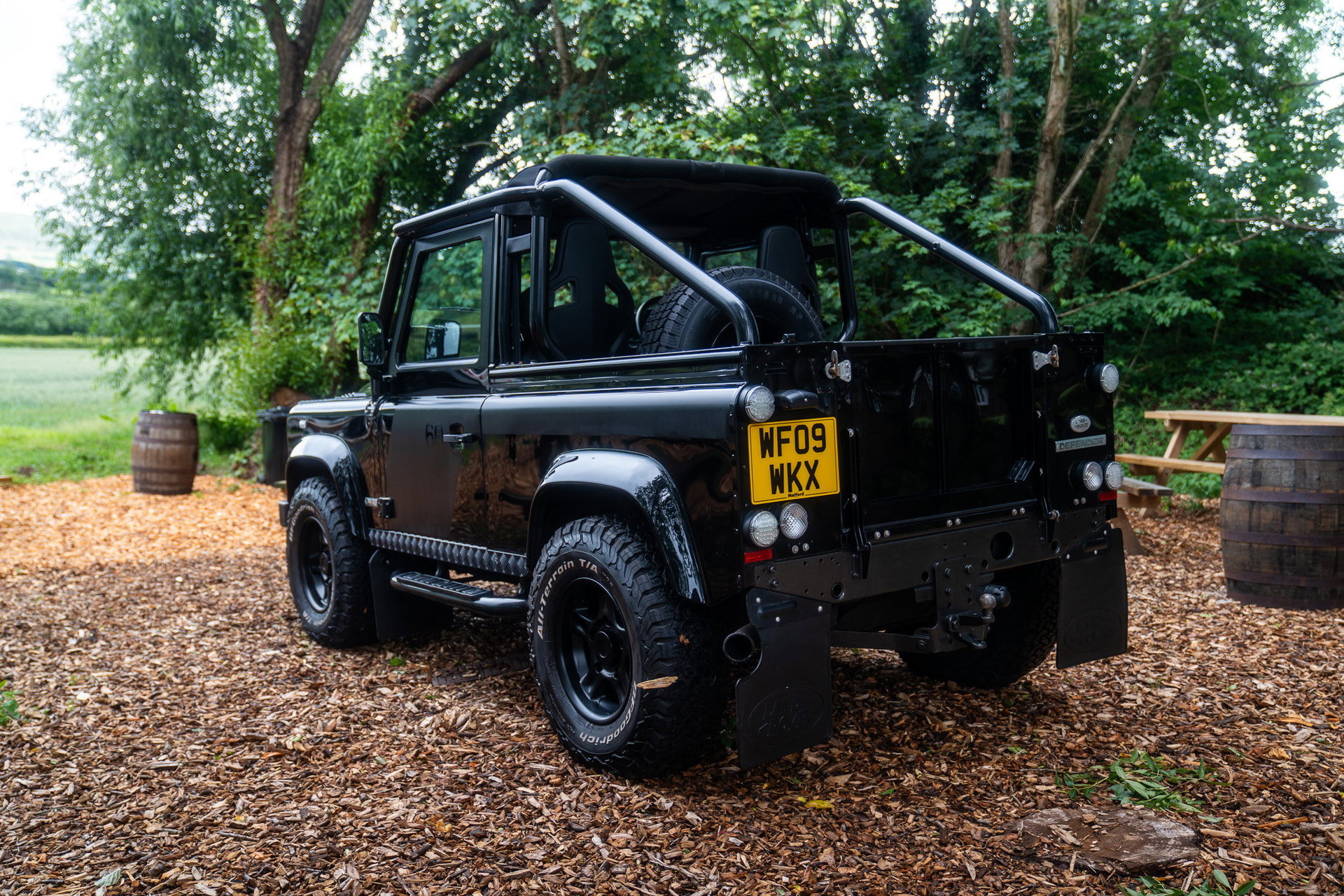 Land Rover Defender 90